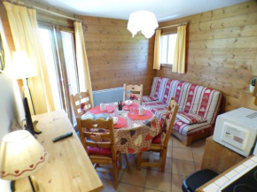 Appartement RDC - 4 pers - 2 Pièces + Cabine - Proche ESF - Est avec Balcon - FR-1-594-320